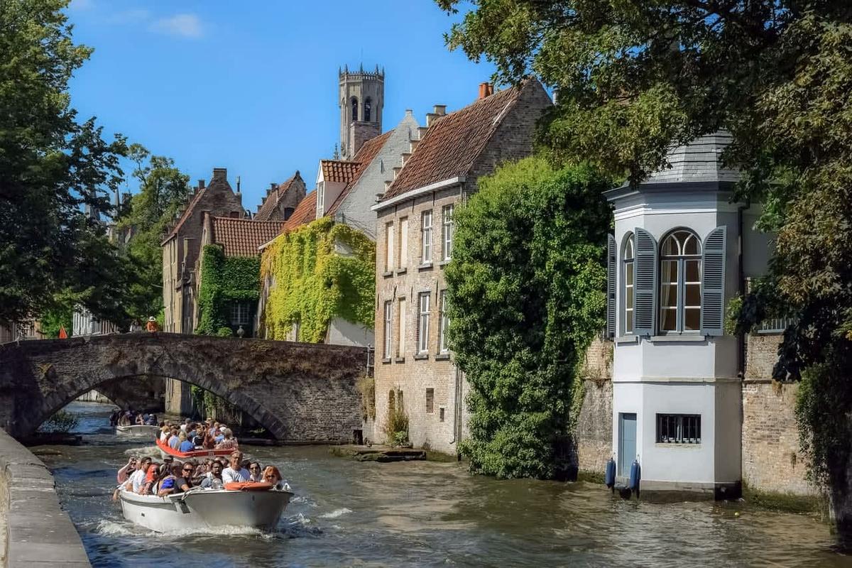 brugge-heritage-tour-4-days-3-nights